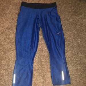 Nike crop legging